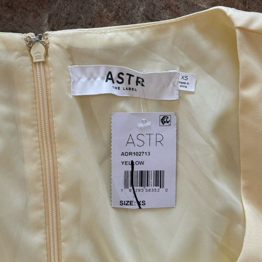 ASTR The Label Pleated Button Mini Dress Yellow Size XS - Picture 10 of 11